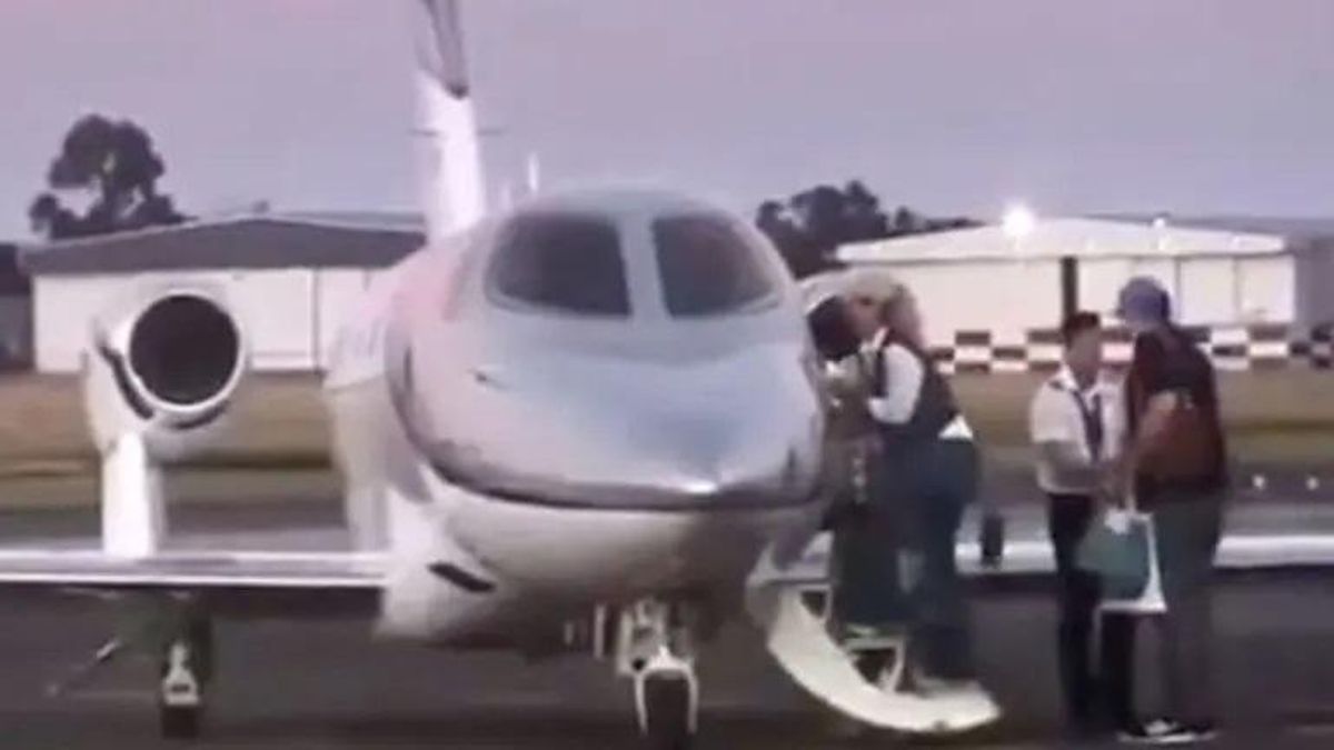 Adorni tuvo guion de Santiago Caputo y omitió aclarar que compró el departamento en Caballito donde vive